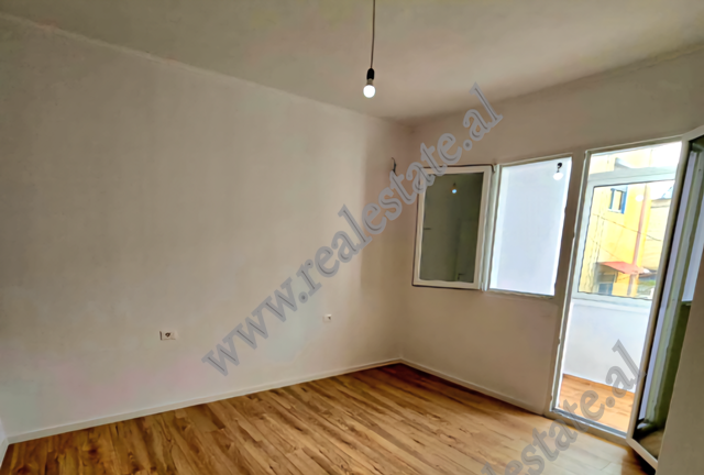 Apartament 2+1 per shitje ne zonen e Oxhakut ne Tirane